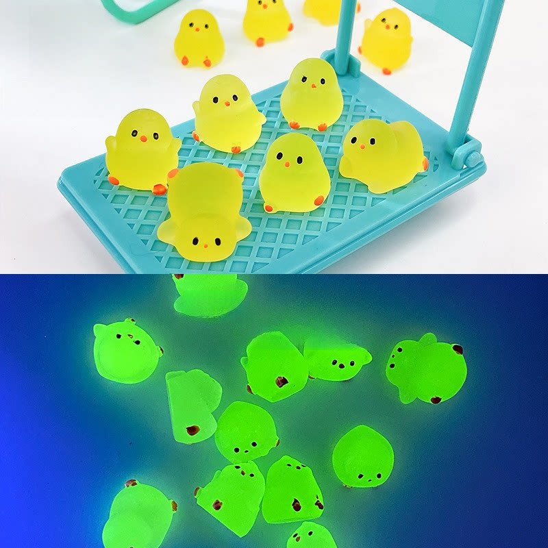 Sachet surprise d’animaux miniatures luminescents 3D – brille dans le noir – style poussin lumineux (modèle aléatoire) Sachet surprise d’animaux miniatures luminescents 3D – brille dans le noir – style poussin lumineux (modèle aléatoire)