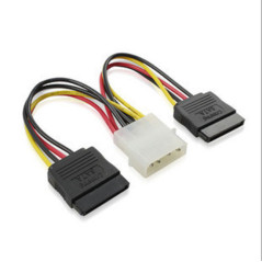Adaptateur d'alimentation 4 pin Mâle / 2 * 15 Pin SATA coudé Femelles — ECO · Smarty Paris 18e