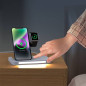Chargeur sans fil 3-en-1 Devia – smartphone / Apple Watch / AirPods avec lampe