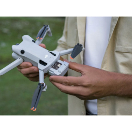 DJI Drone Mini 4 Pro MT4MFVD – avec radiocommande DJI RC 2