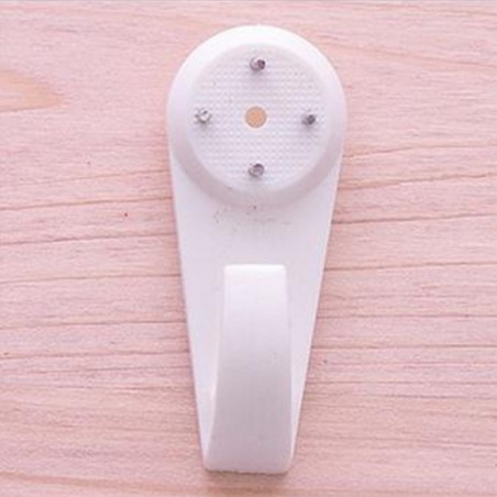 Crochet mural de fixation | Smarty Paris 18e